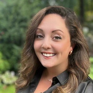 Photo of agent Rebecca  Ryan